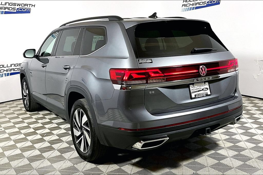 Used 2025 Volkswagen Atlas SE FWD image 8