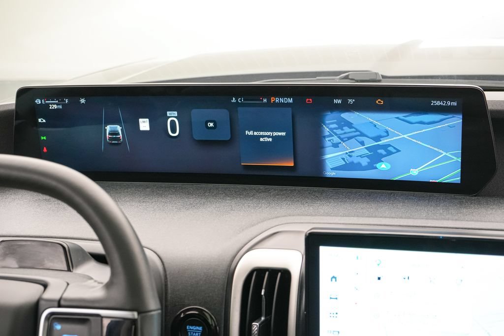 Certified 2025 Ford Expedition Active AWD/4WD image 19