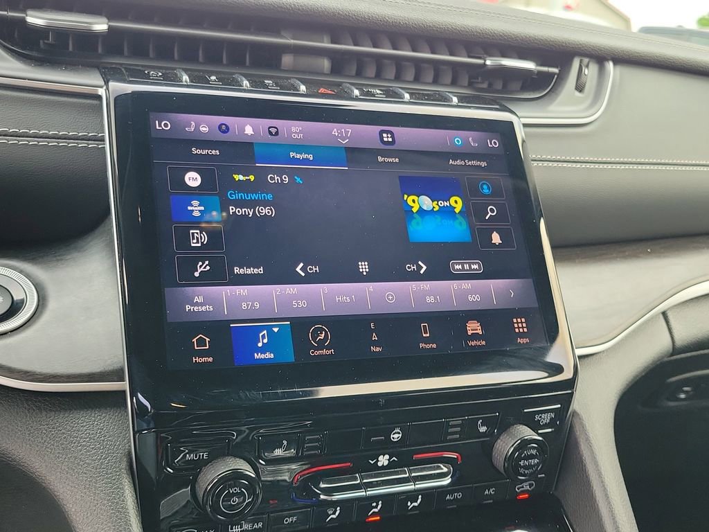 Used 2023 Jeep Grand Cherokee L Limited image 27