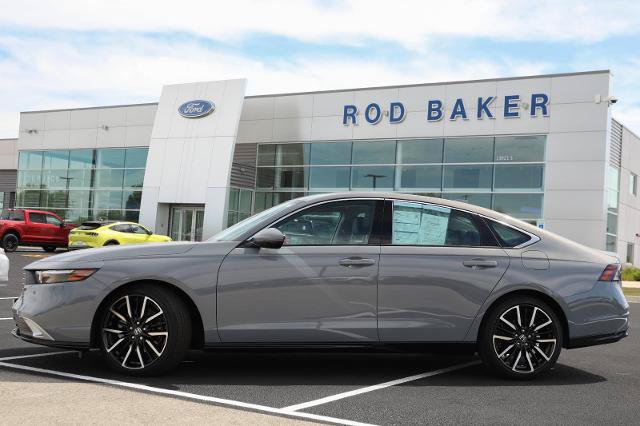 Used 2025 Honda Accord Touring image 3