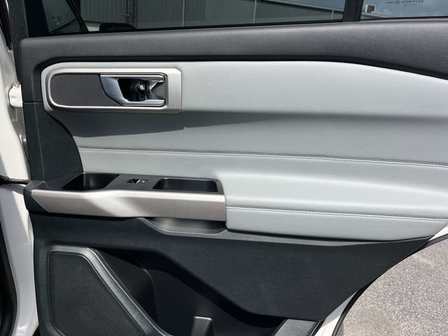 Certified 2024 Ford Explorer XLT w/ Equipment Group 202A AWD/4WD image 30
