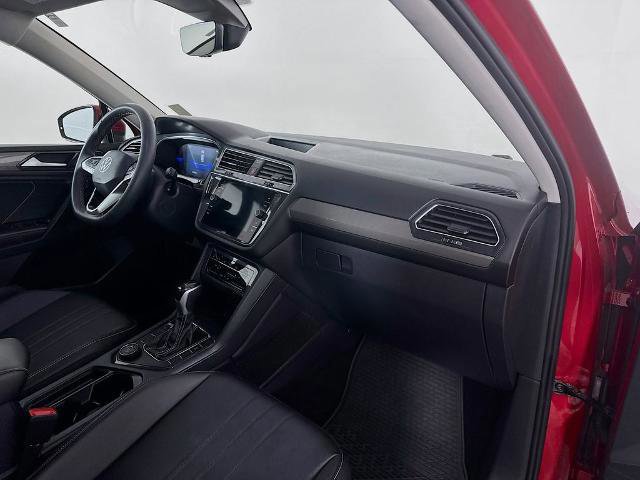 Used 2022 Volkswagen Tiguan SE image 28