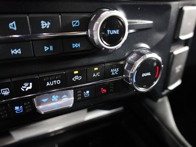 Certified 2024 Ford F350 Platinum AWD/4WD image 26