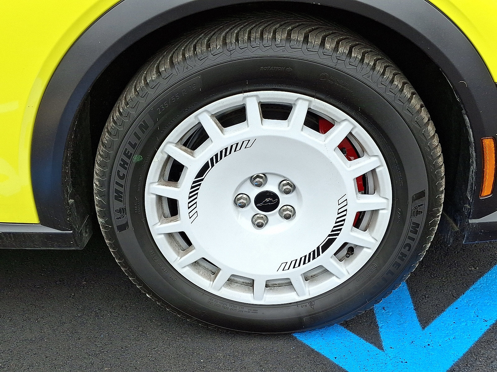 Certified 2024 Ford Mustang Mach-E GT image 9