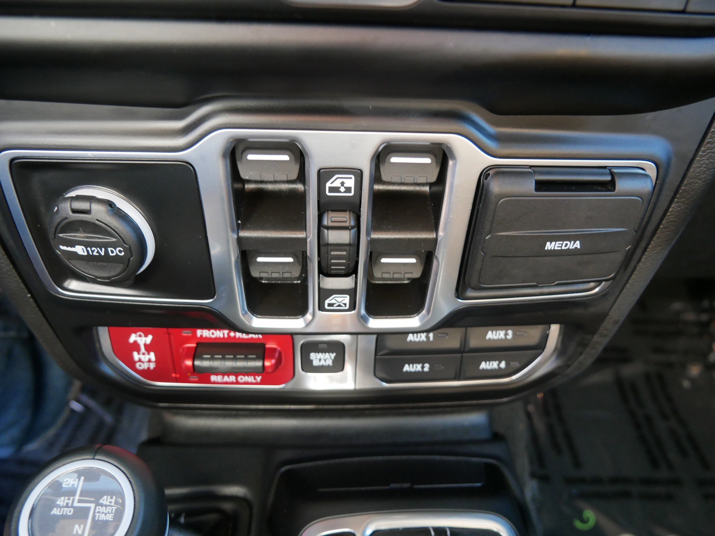 Used 2023 Jeep Wrangler Unlimited Rubicon 4xe w/ Safety Group image 34