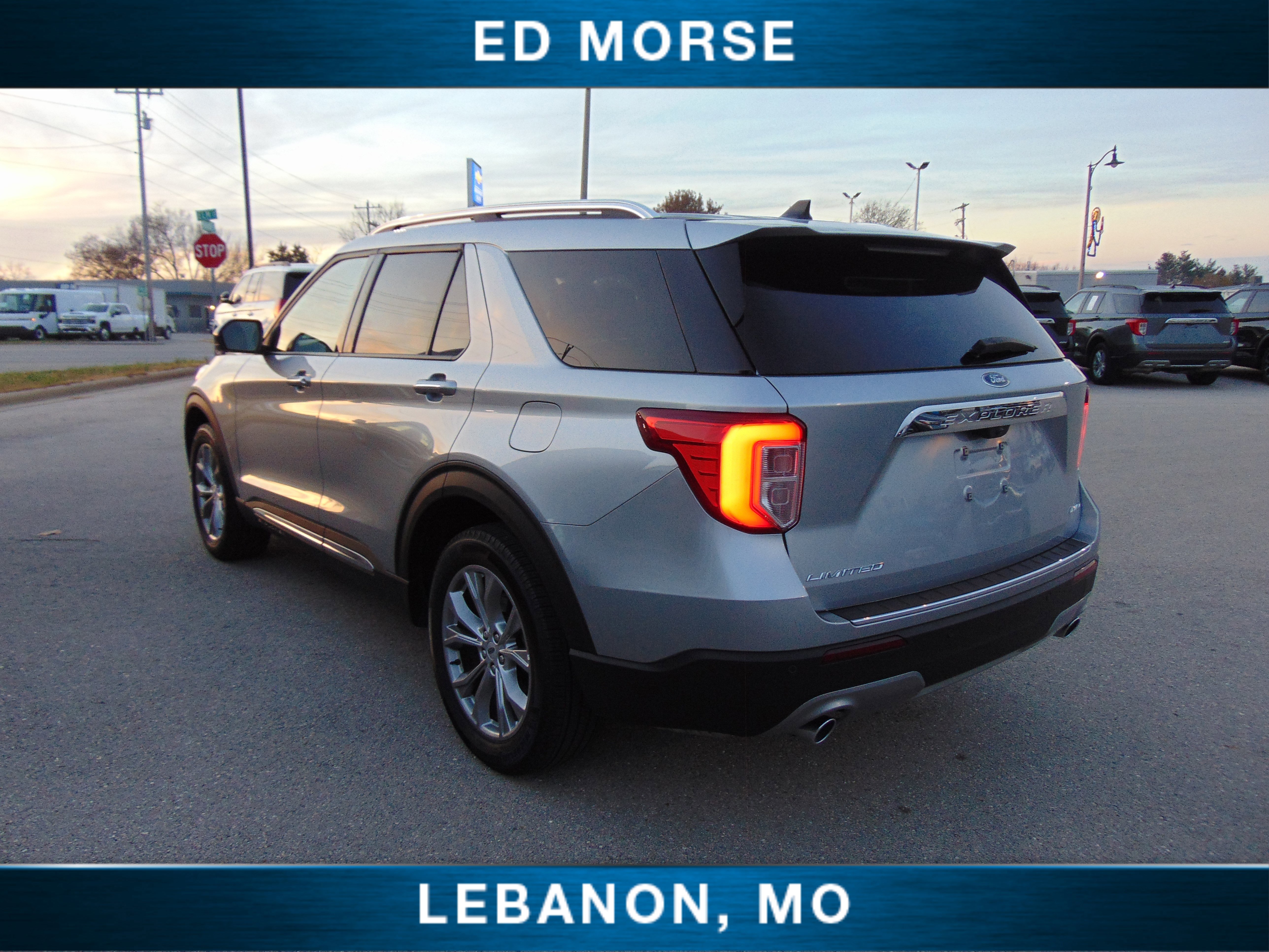 Certified 2023 Ford Explorer Limited image 3