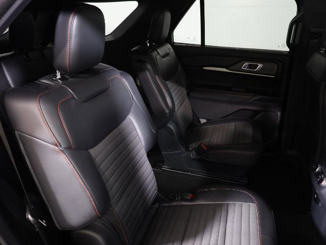Certified 2025 Ford Explorer ST-Line w/ Premium Package AWD/4WD image 10