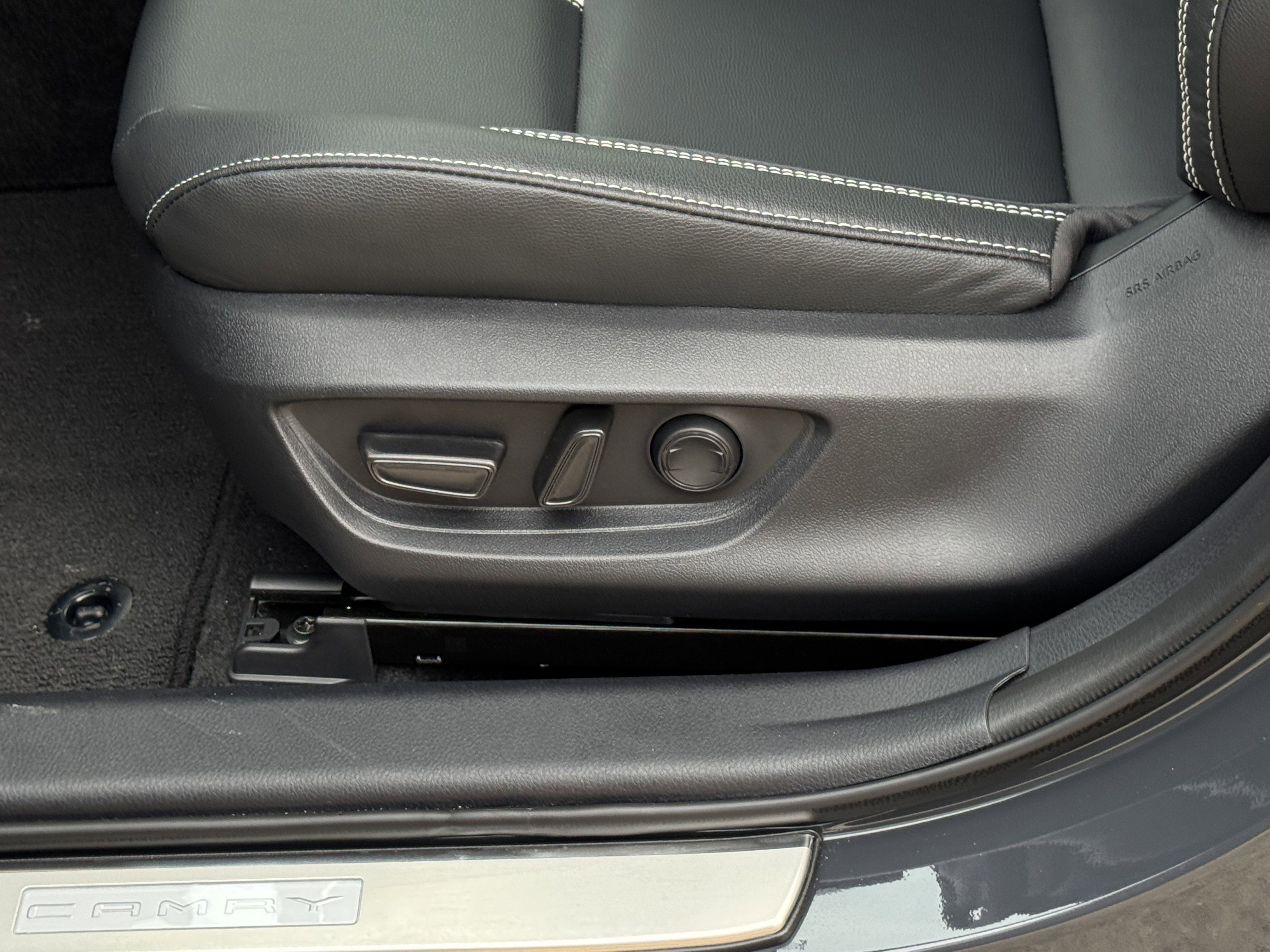 Used 2025 Toyota Camry LE image 15