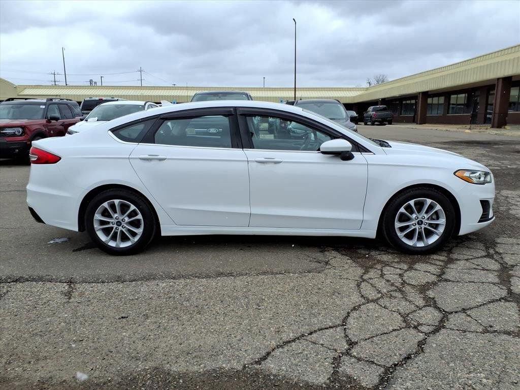 Certified 2020 Ford Fusion SE image 6