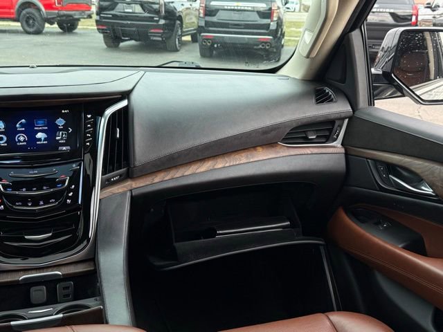 Used 2019 Cadillac Escalade Premium Luxury image 45