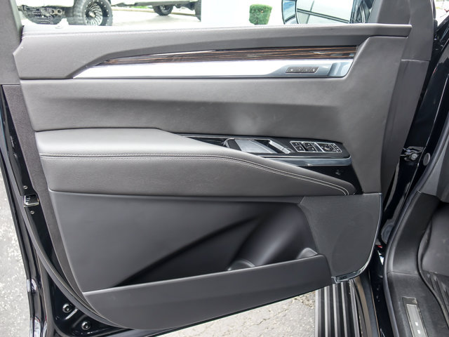 Used 2026 Cadillac Escalade Luxury w/ Touring Package AWD/4WD image 23
