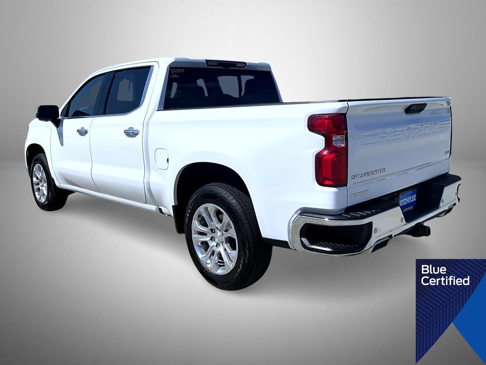 Used 2024 Chevrolet Silverado 1500 LTZ AWD/4WD image 7