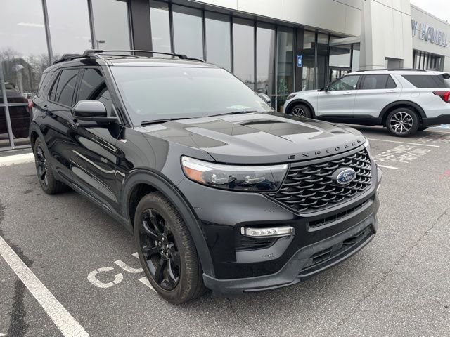 Certified 2024 Ford Explorer ST-Line w/ Class IV Trailer Tow Package image 4