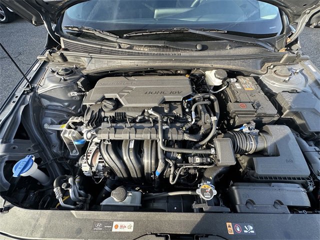 Used 2025 Hyundai Elantra SE image 31