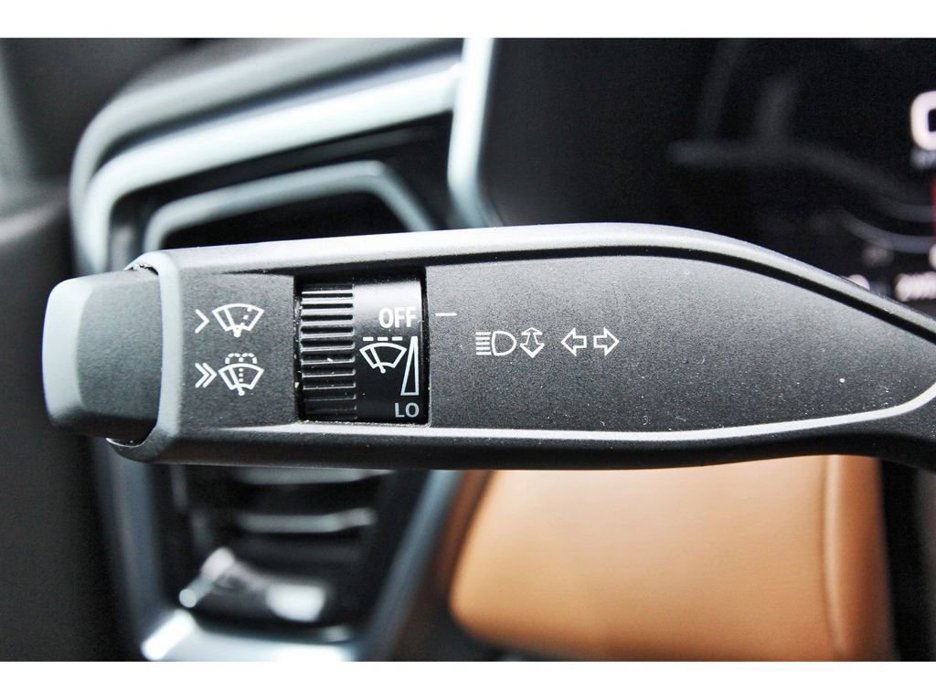 Used 2024 GMC Canyon AT4 w/ AT4 Premium Package image 17