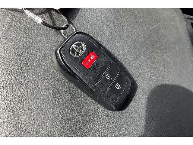 Used 2025 Toyota Tacoma TRD Off-Road AWD/4WD image 29