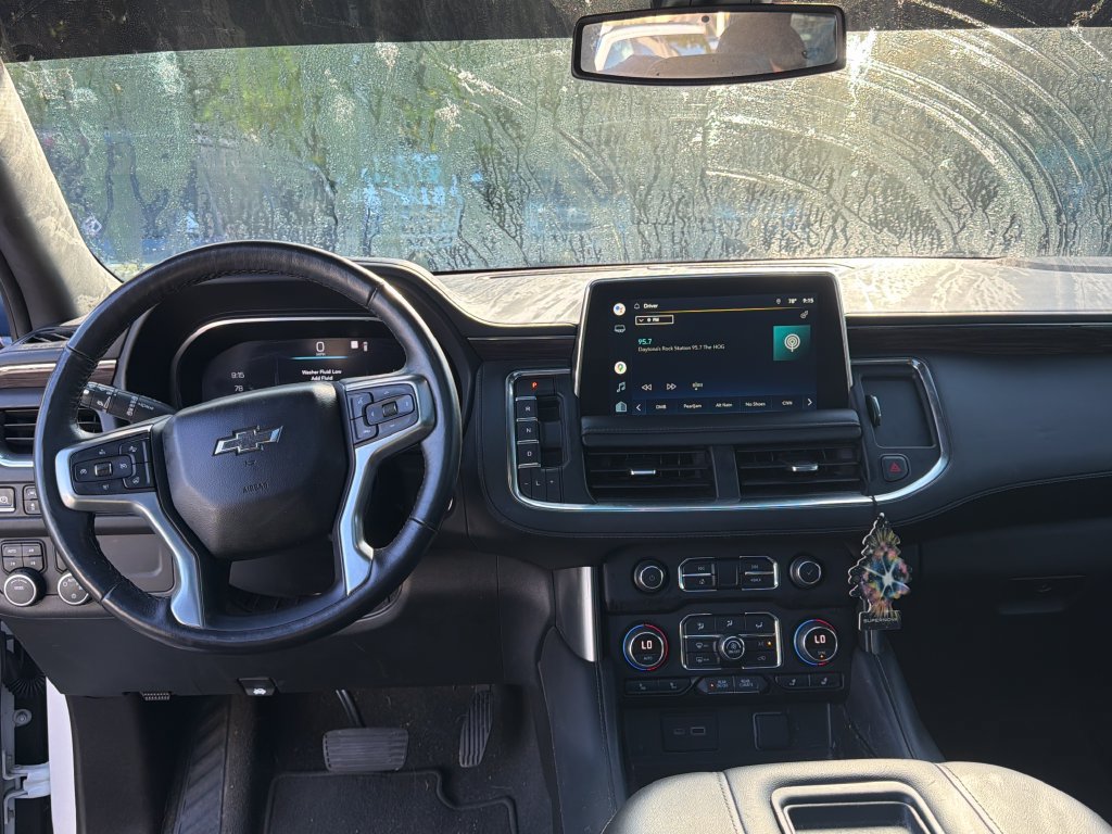 Used 2022 Chevrolet Tahoe Z71 w/ Luxury Package AWD/4WD image 7