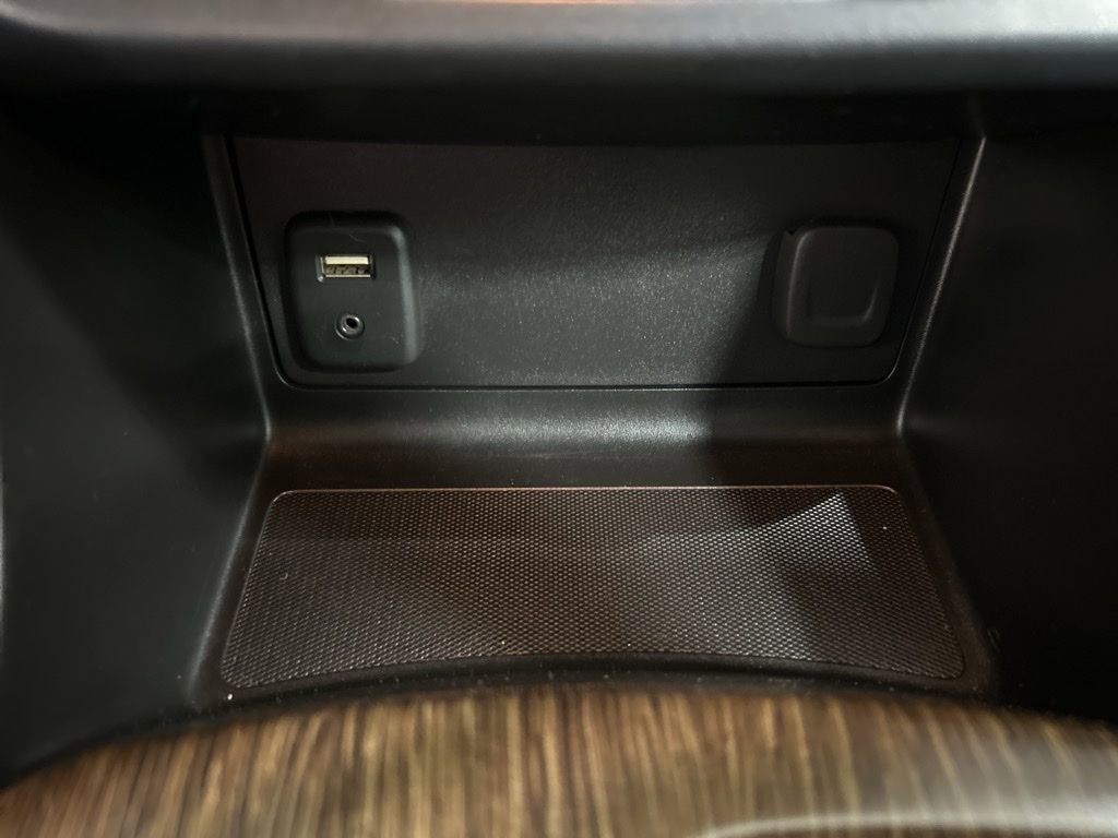 Used 2018 GMC Canyon Denali image 18