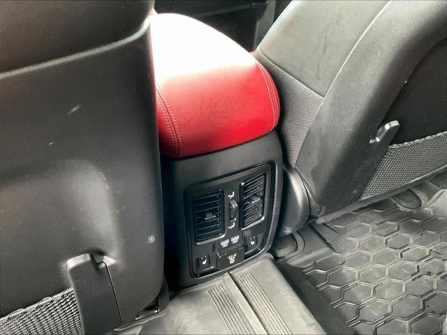 Used 2022 Dodge Durango R/T w/ Tow 'N Go Group AWD/4WD image 12