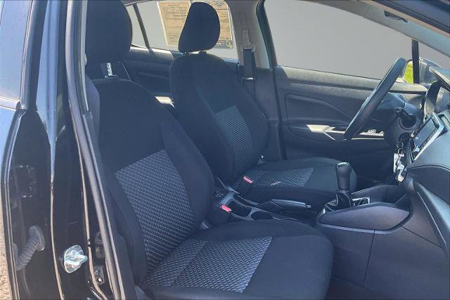 Used 2023 Nissan Versa S FWD image 7