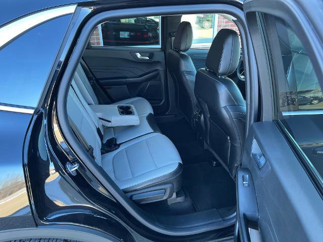Certified 2023 Ford Escape Platinum image 24