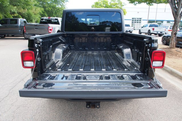 Used 2022 Jeep Gladiator Mojave w/ Cold Weather Group AWD/4WD image 7