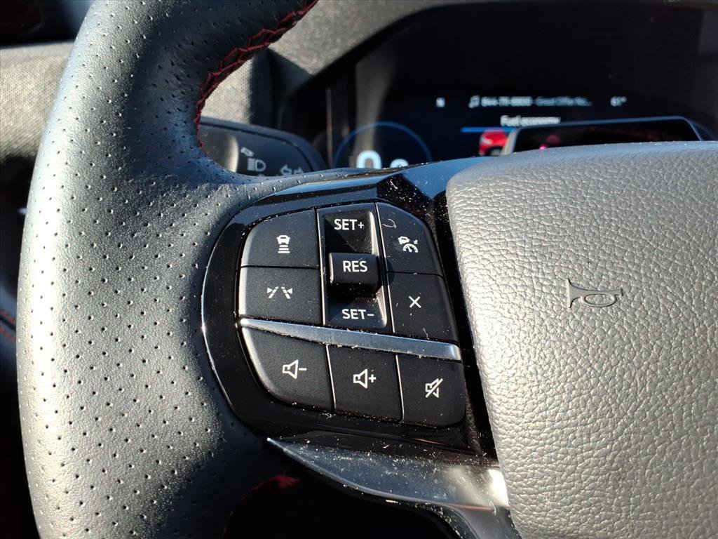 Certified 2025 Ford Explorer ST-Line image 18