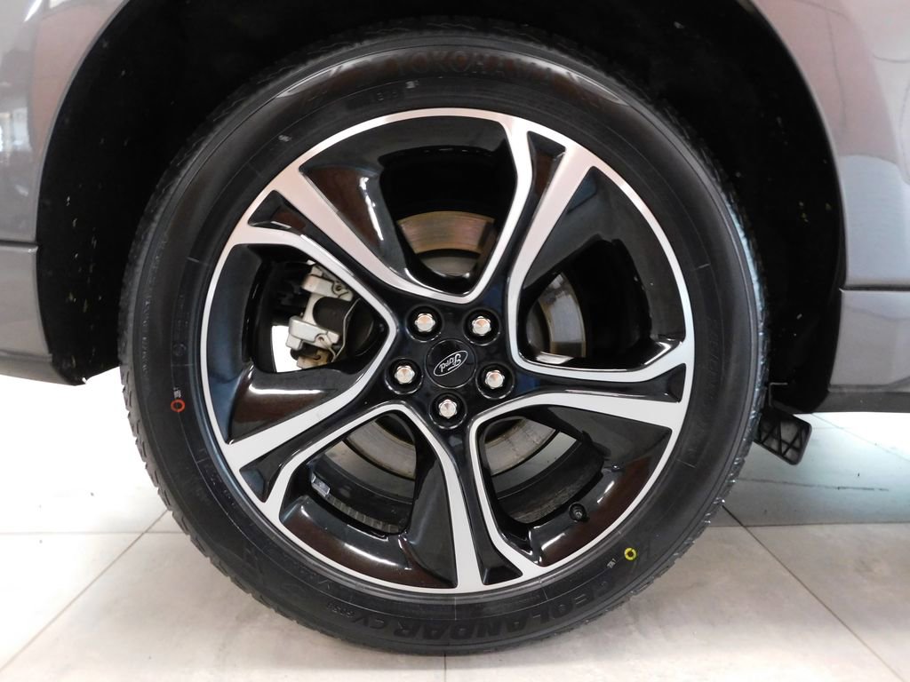 Certified 2022 Ford Edge ST w/ Equipment Group 401A AWD/4WD image 12