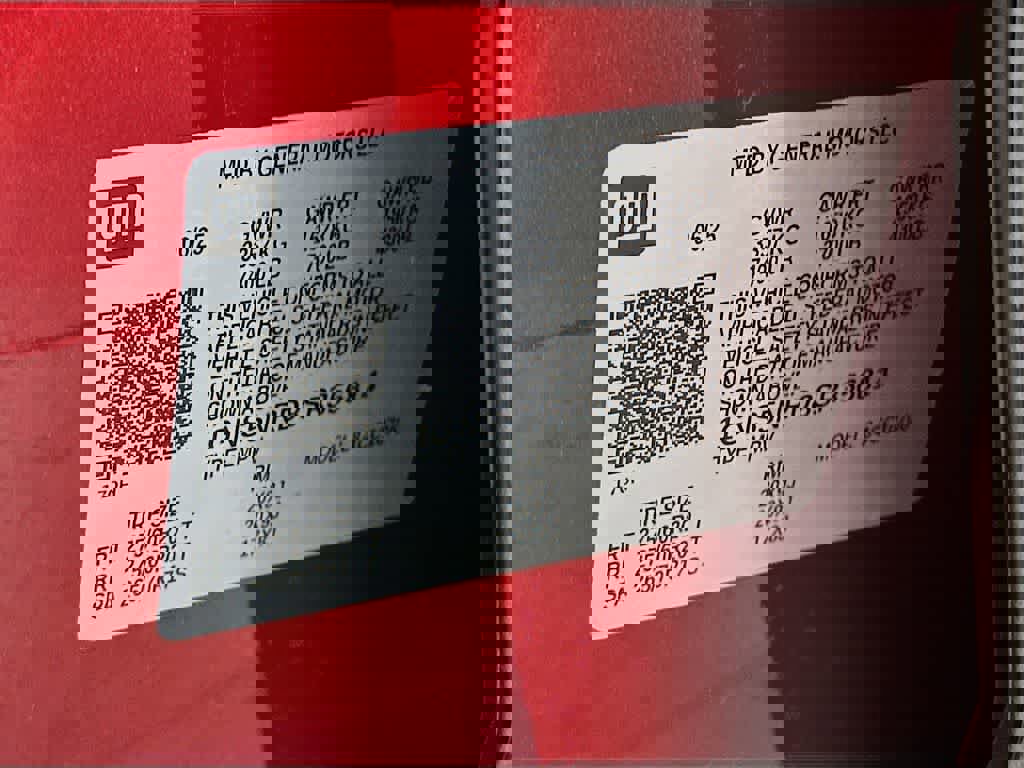 Used 2025 Chevrolet Tahoe LT w/ Comfort Package image 26