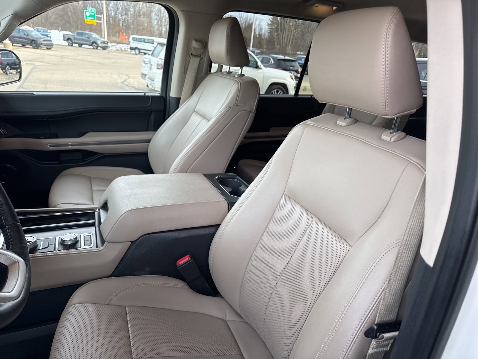 Certified 2022 Ford Expedition XLT image 23