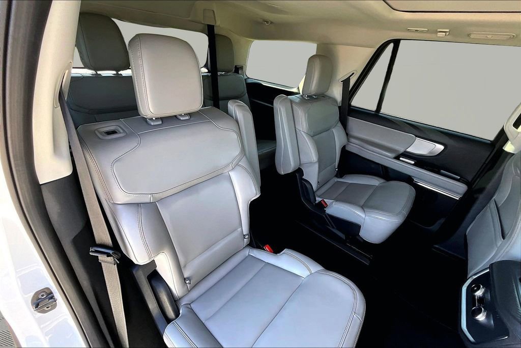 Certified 2025 Ford Expedition Active AWD/4WD image 27