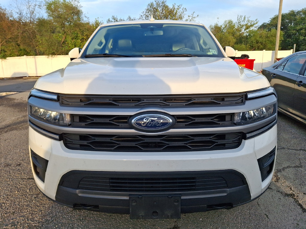 Certified 2022 Ford Expedition XLT AWD/4WD image 2