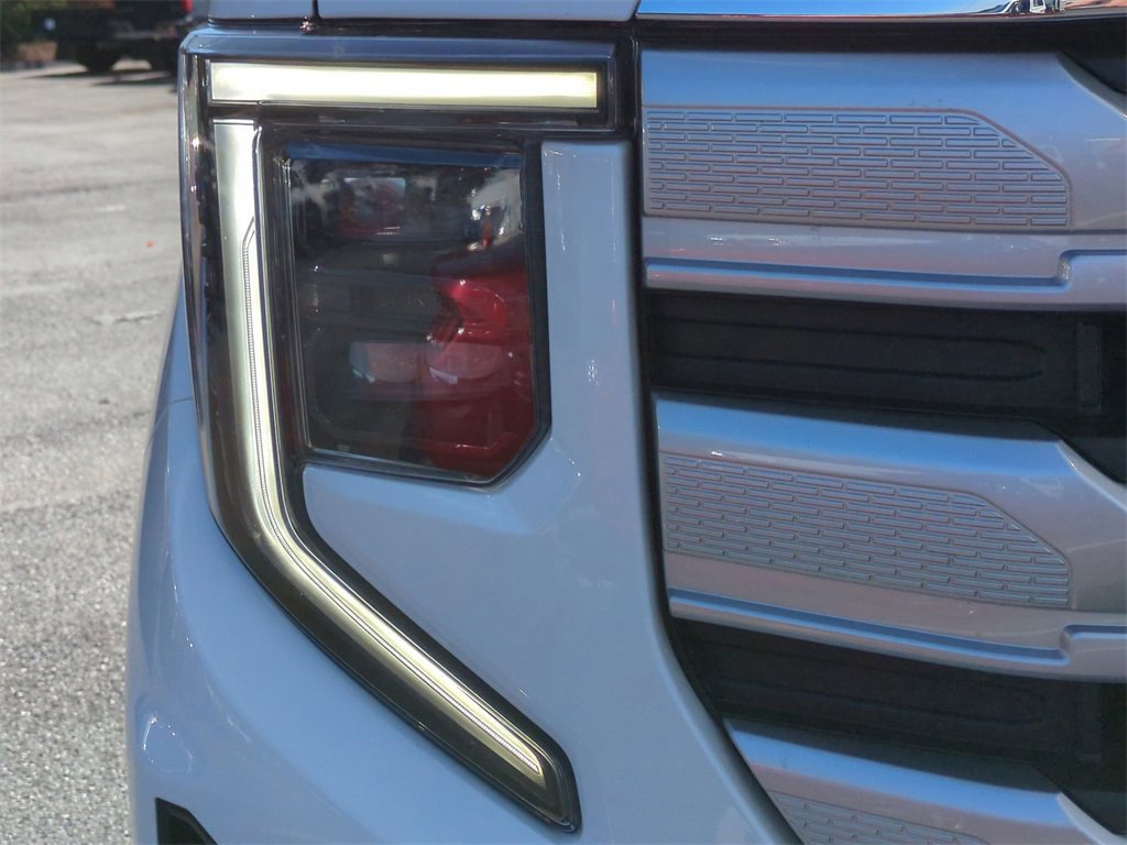 Used 2023 GMC Sierra 1500 SLE image 10