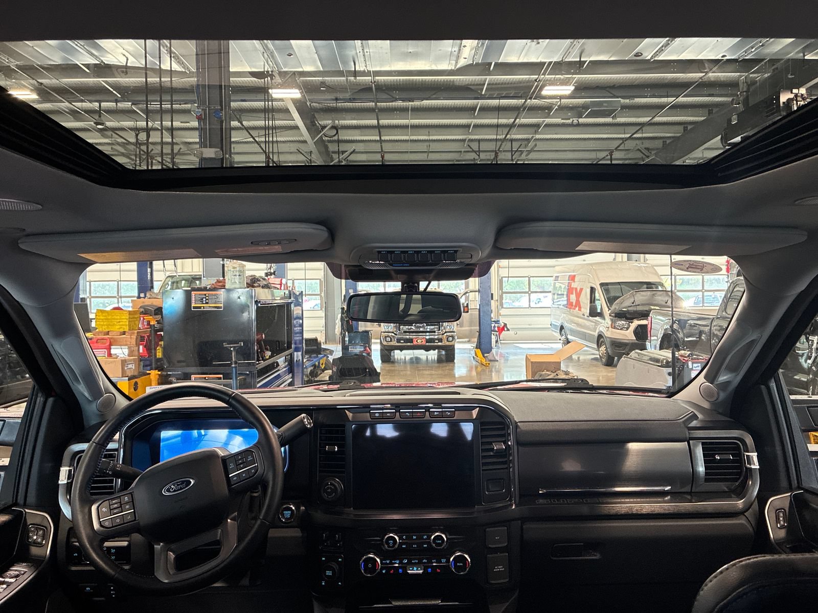 Certified 2023 Ford F350 Lariat w/ Lariat Ultimate Package AWD/4WD image 8