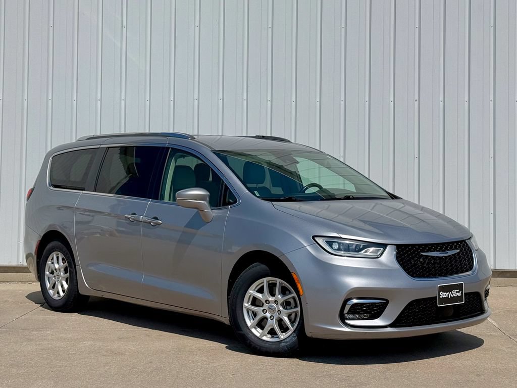 Used 2021 Chrysler Pacifica Touring-L FWD image 8