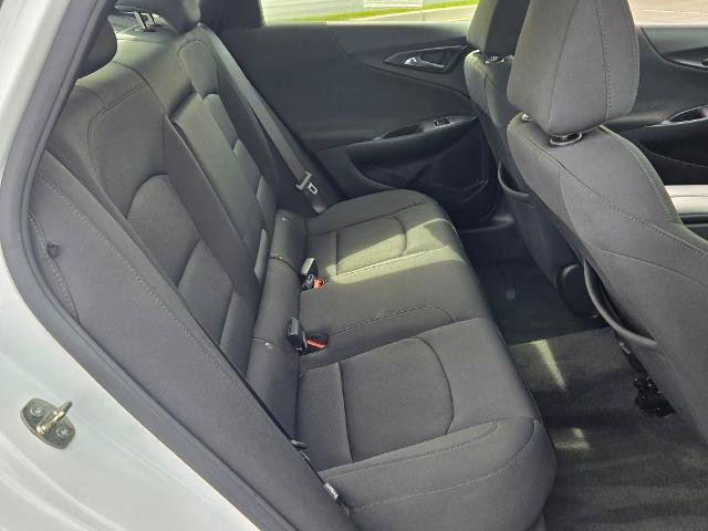 Used 2021 Chevrolet Malibu LT FWD image 9