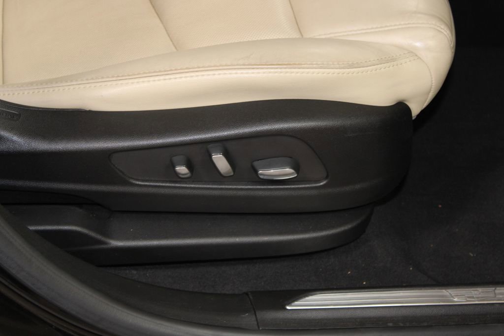 Used 2018 Cadillac XT5 Premium Luxury FWD image 27