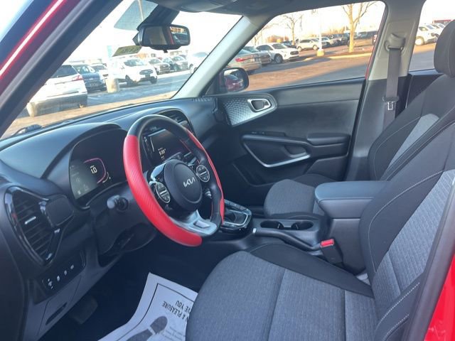 Used 2023 Kia Soul EX image 19