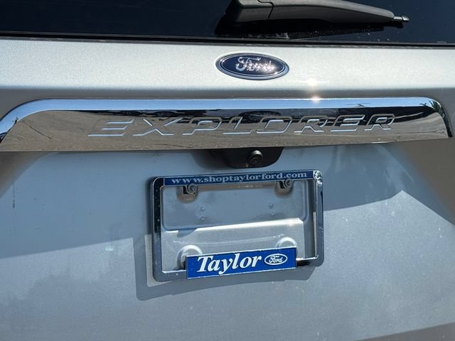 Certified 2024 Ford Explorer XLT w/ Equipment Group 202A AWD/4WD image 31