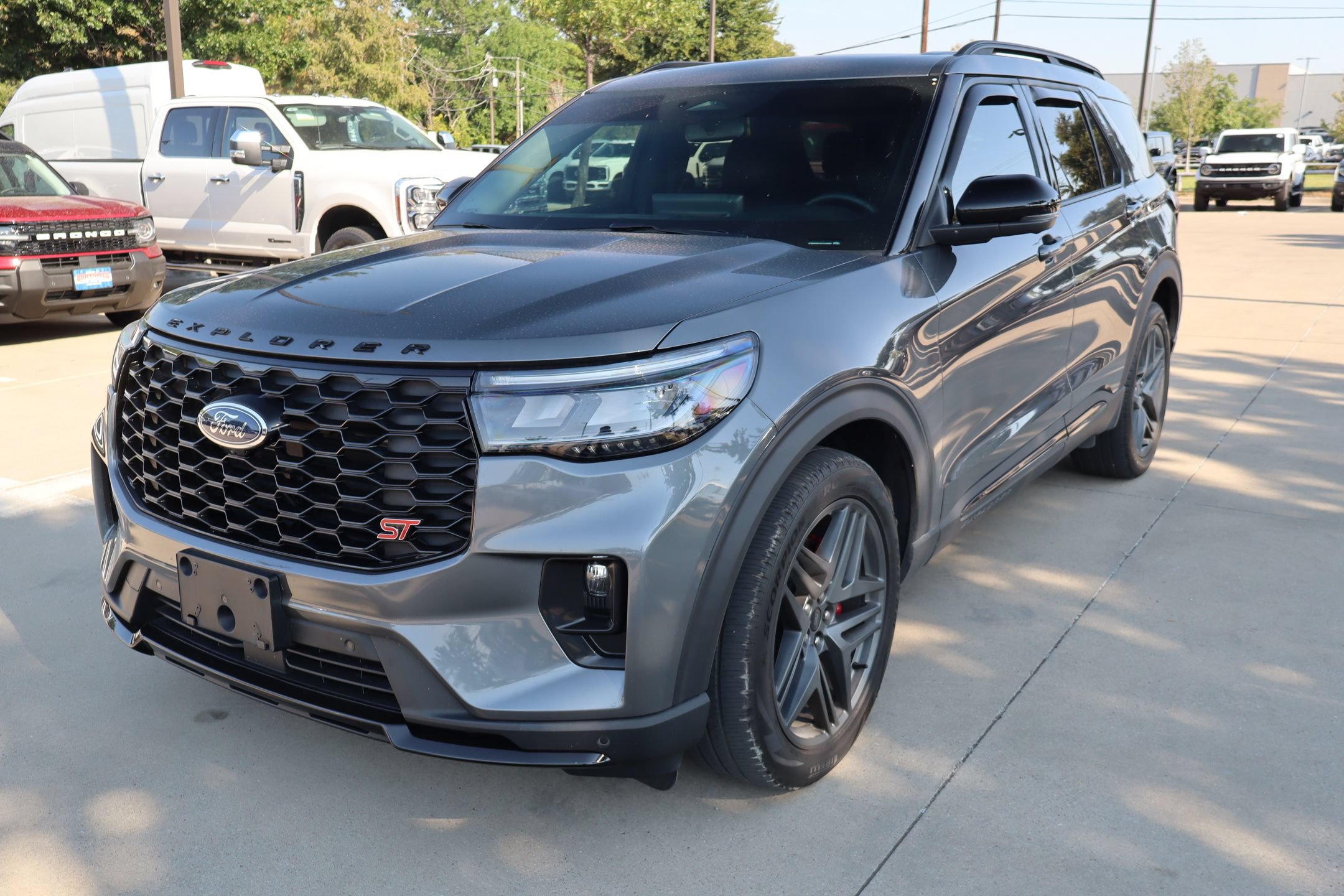 Certified 2025 Ford Explorer ST AWD/4WD image 8