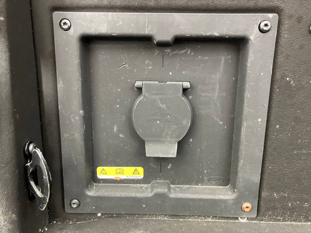 Certified 2021 Ford F150 Lariat image 30