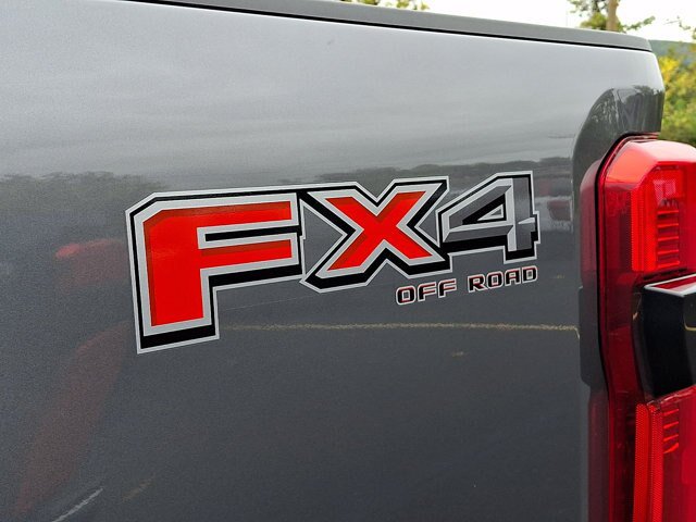 Certified 2024 Ford F250 XL w/ STX Appearance Package AWD/4WD image 31