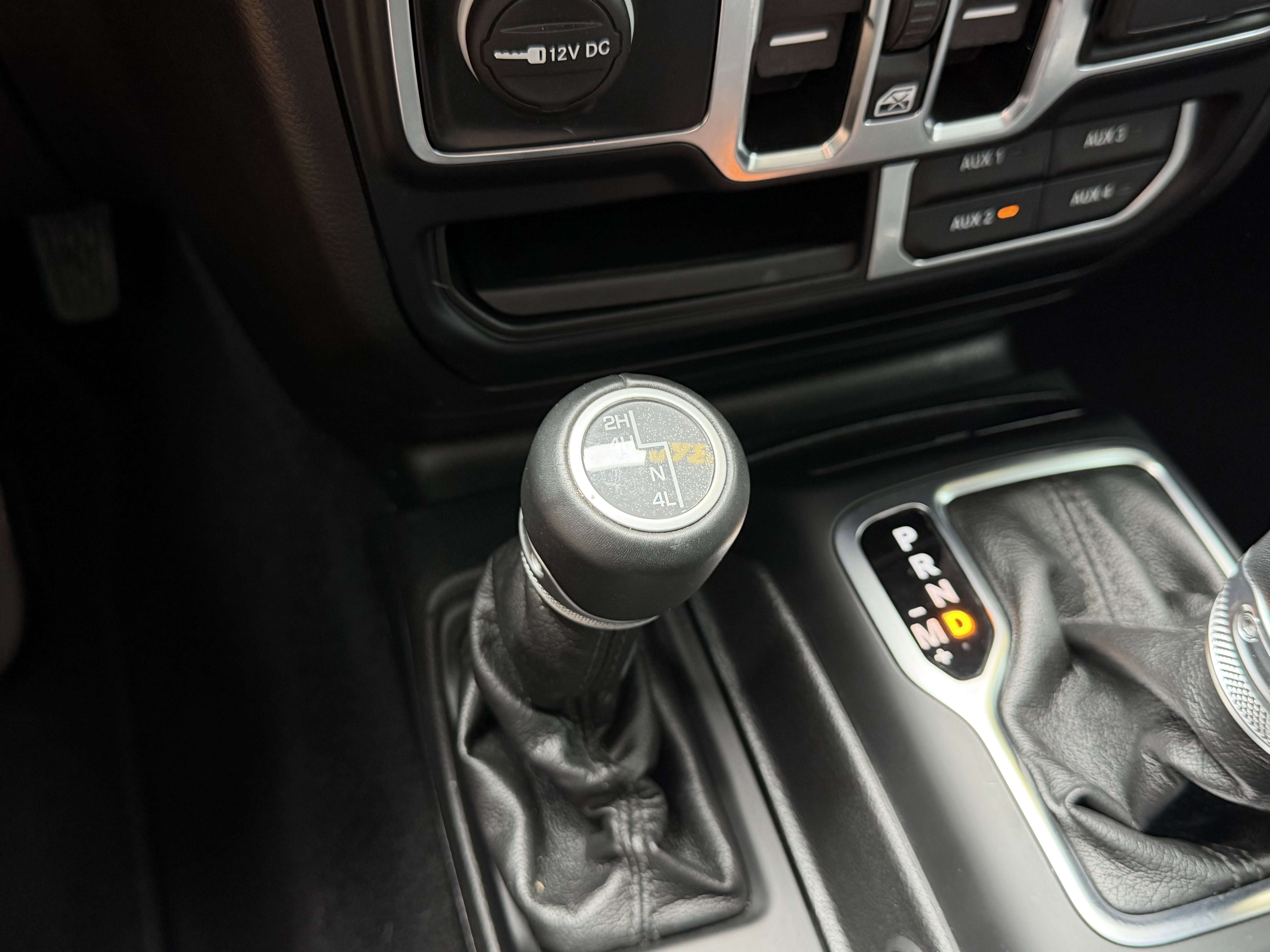 Used 2020 Jeep Wrangler Unlimited Sahara AWD/4WD image 26