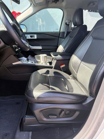 Certified 2024 Ford Explorer Limited w/ Equipment Group 301A AWD/4WD image 12