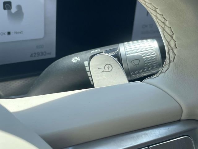 Used 2023 Genesis GV60 Performance AWD/4WD image 12