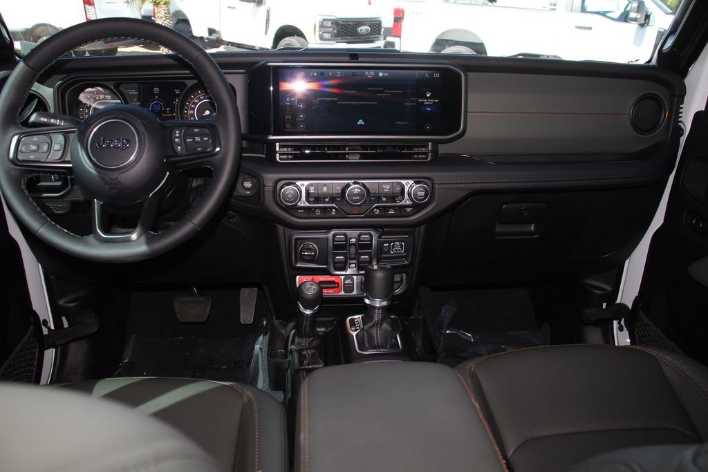 Used 2025 Jeep Gladiator Mojave AWD/4WD image 19