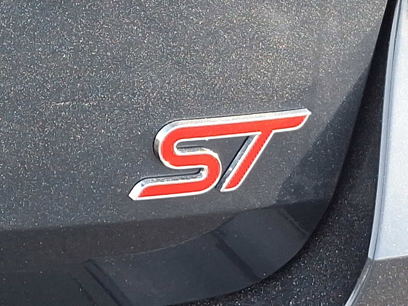 Certified 2022 Ford Explorer ST w/ ST Street Pack image 31