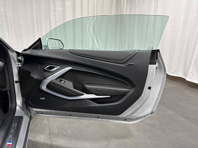 Used 2018 Chevrolet Camaro SS RWD image 14