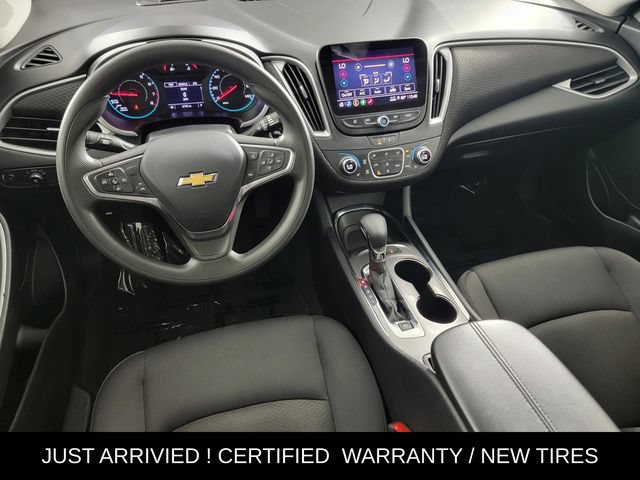 Used 2025 Chevrolet Malibu LT FWD image 32