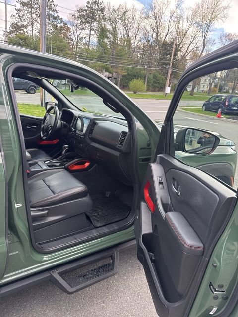 Used 2024 Nissan Frontier PRO-4X w/ Pro Premium Package AWD/4WD image 18